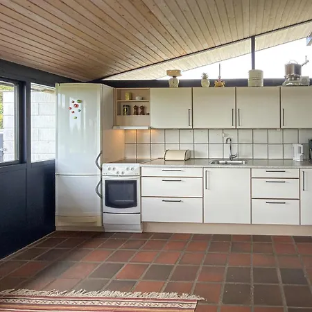 2 Bedroom Lovely In Nyaraló Allingåbro