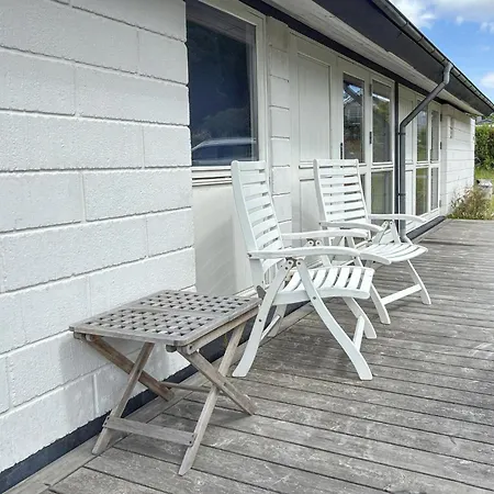 2 Bedroom Lovely In *